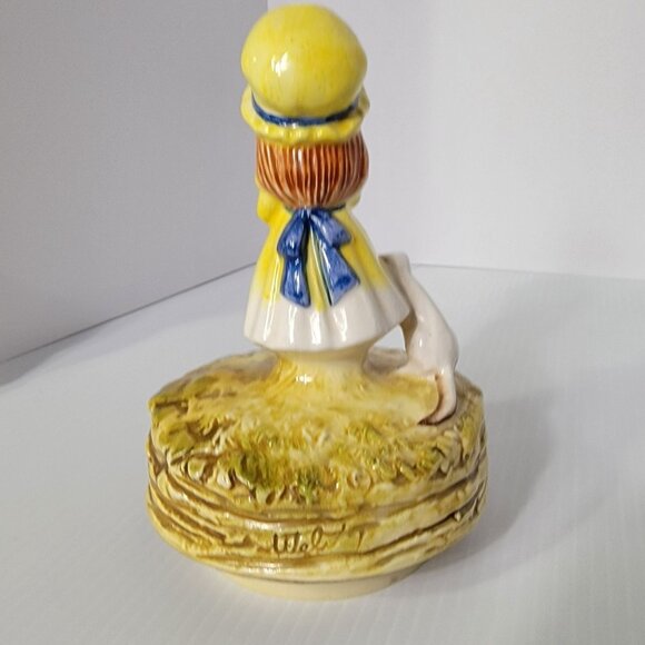Musical Figurine Girl In Yellow With White Cat Schmid Welcher Vintage 70's - Picture 3 of 11